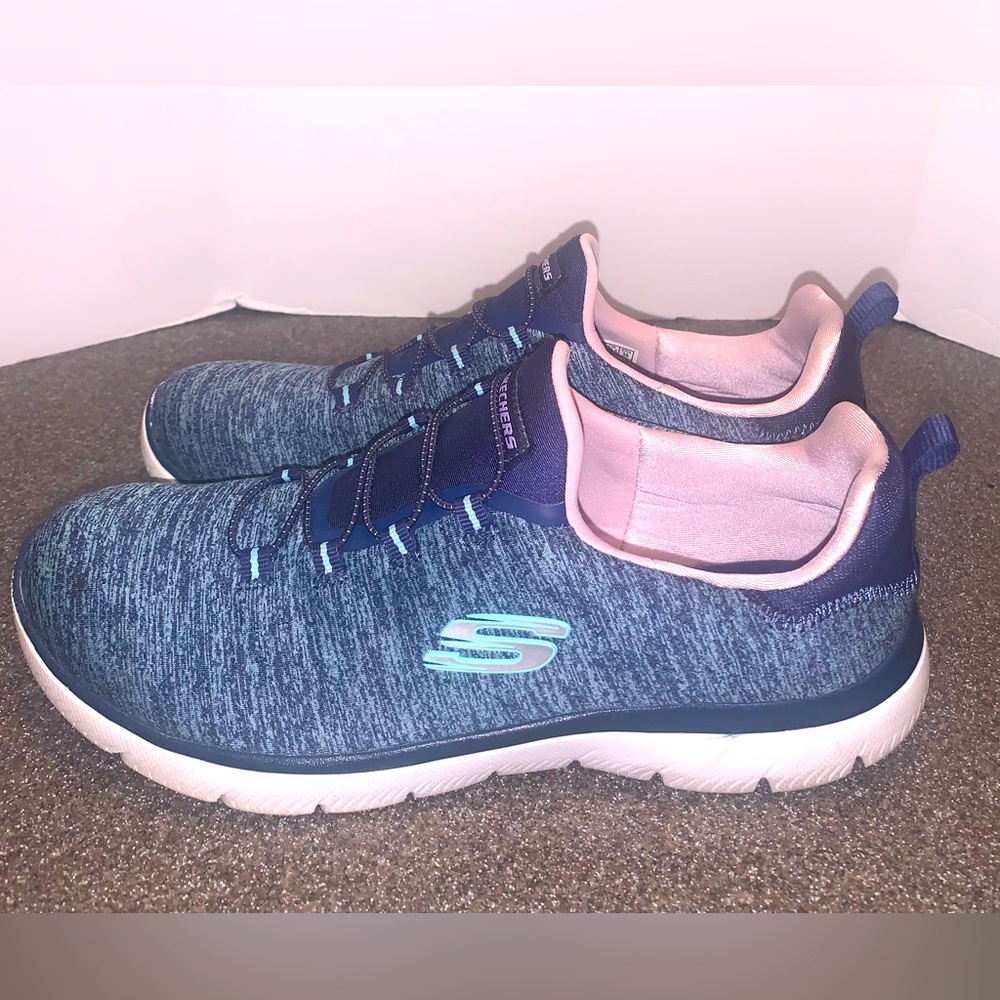 Skechers Women’s Memory Foam Sneakers Size 8.5